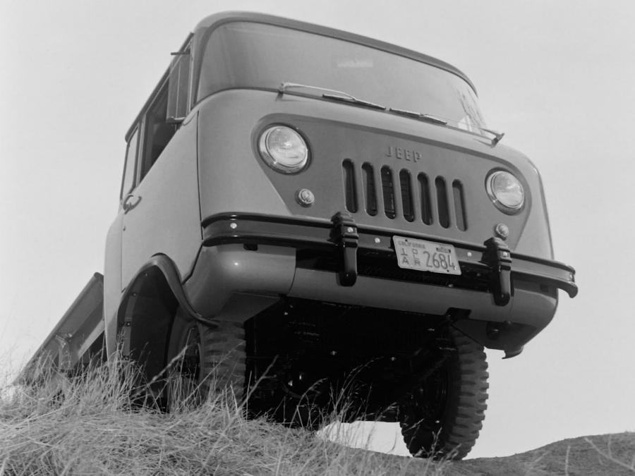  Willys Jeep FC-150 1957 года  (фото 7 из 11)